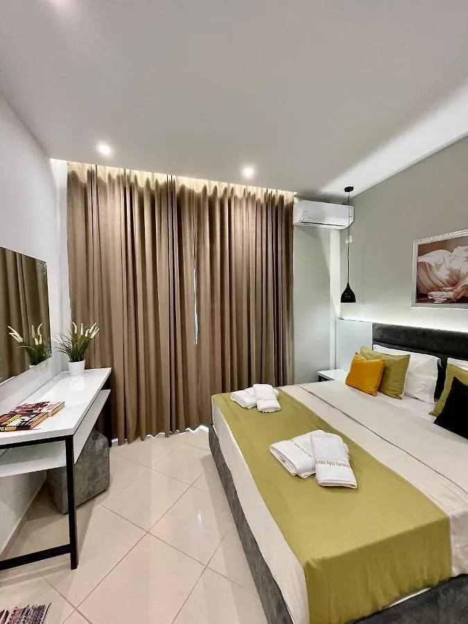 Relax Apts Saranda 0*,  Arnavutluk